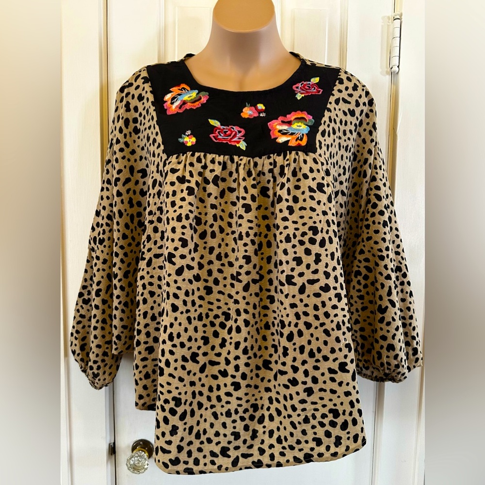 Oddy Floral Embroidered Leopard Print Top size 2X/3/X
